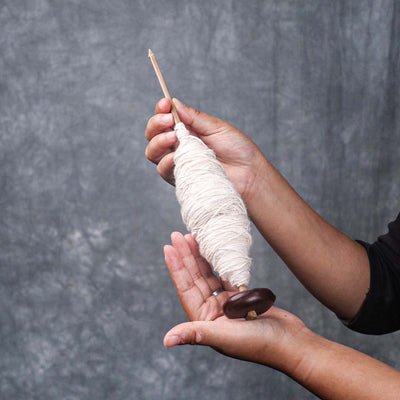 Spin yarn with a drop spindle Kit