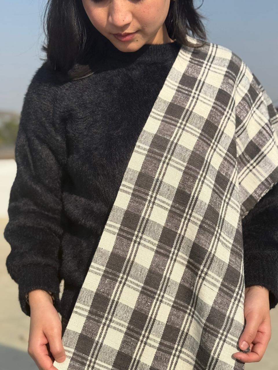 Nari Tartan Scarf